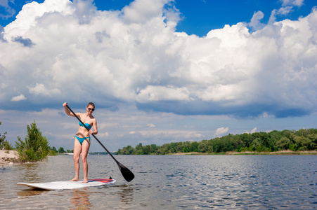 Sup 站起来桨板女人桨 boarding04