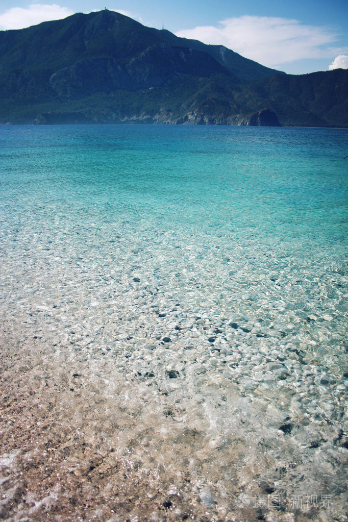 海滩平静的大海和天空清澈明朗土耳其海岸