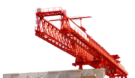 段桥白色背景上孤立的桁架式起重机照片
