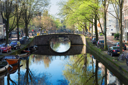 桥的阿姆斯特丹，荷兰