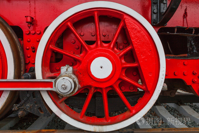 古老的蒸汽火车的车轮