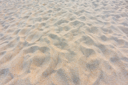 在普吉岛，安达曼海的海滩从抽象砂背景