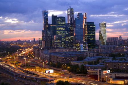 随着高层建筑的莫斯科视图
