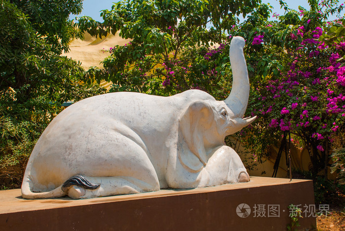 大象的白色小雕塑.mya tha lyaung 卧佛.巴戈, 巴戈, 巴果缅甸.缅甸