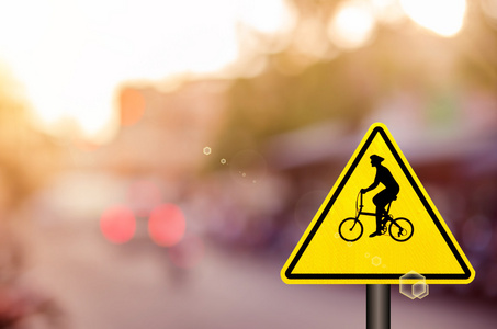 交通标志 交通上的自行车标志模糊交通路