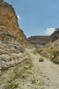 三峡与陡峭的墙壁。东土耳其南部。休闲和旅游。爬那座山