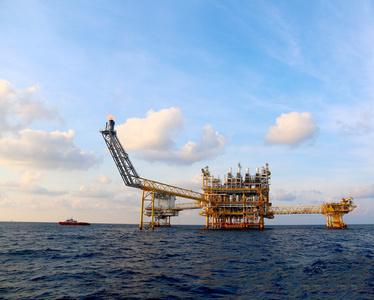 石油和天然气平台在墨西哥湾或海 世界能源 海上石油钻井平台建设