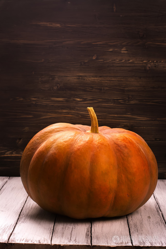 巨大的橙色和黄色南瓜照片-正版商用图片1nw412-摄图新视界