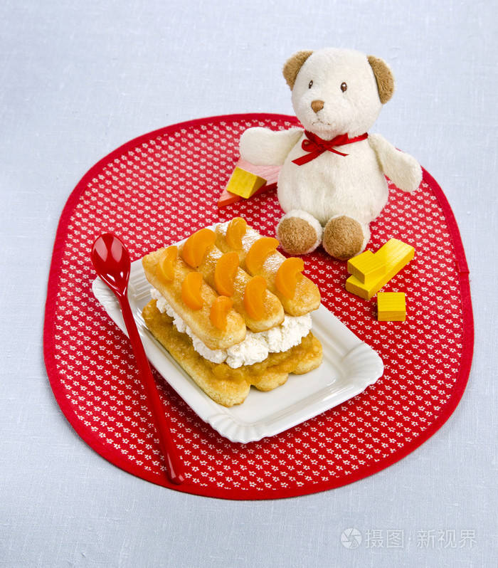 儿童的甜点提拉米苏