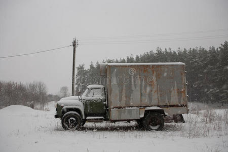 伍兹 冬天 卡车 车辆 被遗弃的 汽车 冬季 运输 古老的