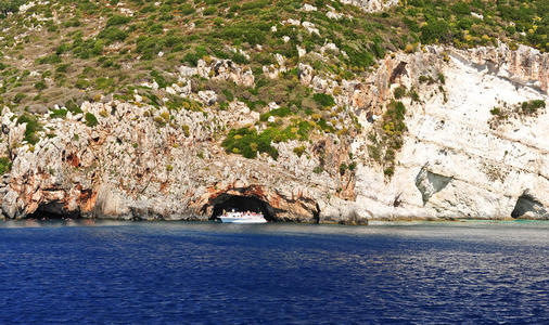 扎肯索斯，爱奥尼亚海中的一个岛屿。