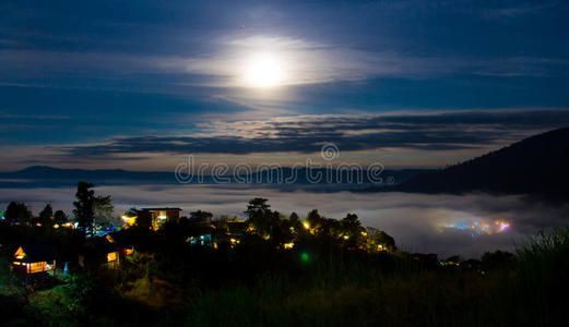 暮光 场景 黄昏 夏天 阳光 天空 太阳 美丽的 风景 自然