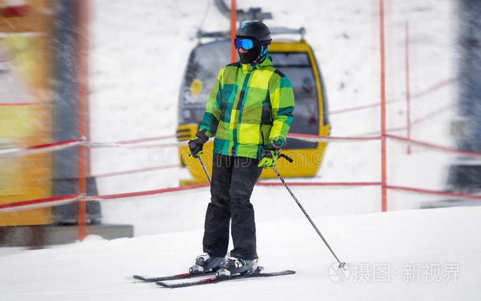 乐趣 雌蕊 男人 奥地利 滑雪 天空 求助 外部 公司 阿尔卑斯山
