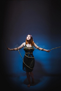 绑美女大图图片