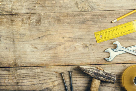 演播室 开销 木工 铁锤 书桌 商店 测量 修理 杂工 建造