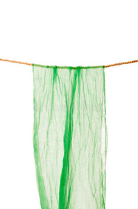 挂在绳子晾衣绳上的绿色围巾