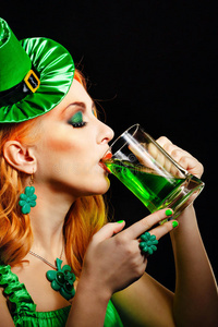 女人可爱妖精图片