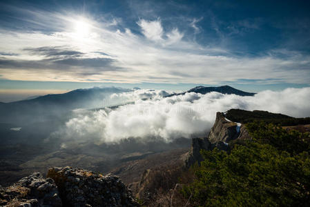 天气 高地 颜色 美丽的 美女 云景 阳光 欧洲 松木 风景