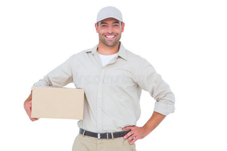 自信的送货人，白色背景上有纸板箱
