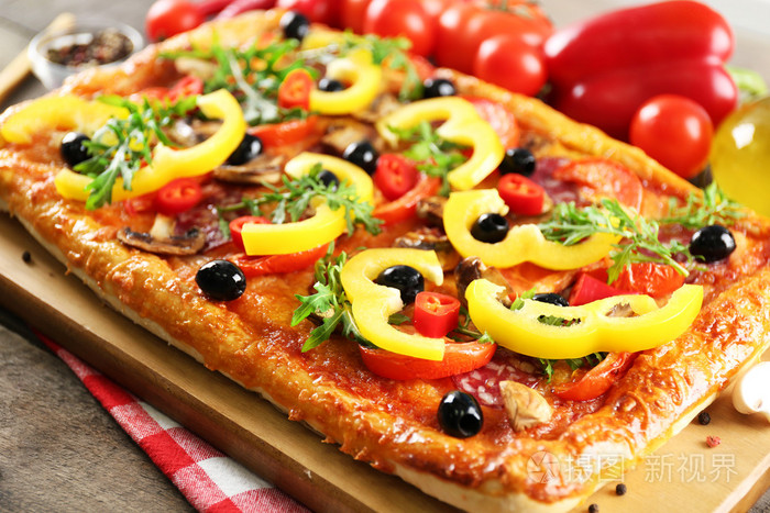 矩形美味的披萨