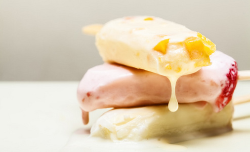 融化雪糕批照片