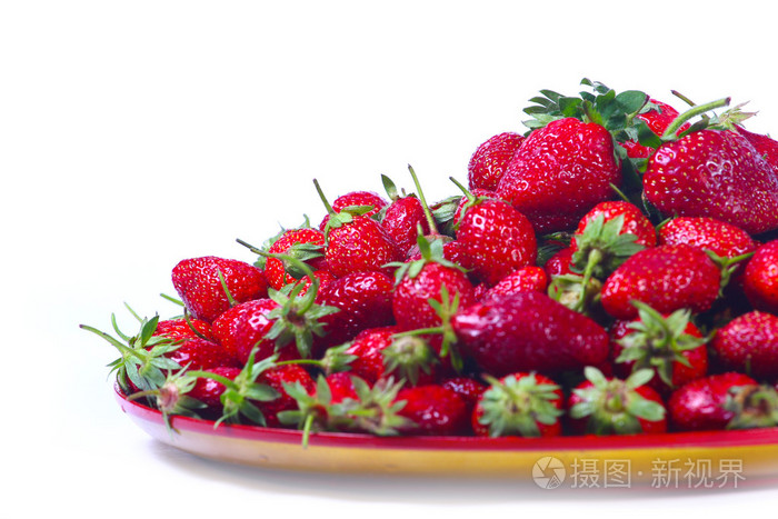 美丽的多汁的草莓