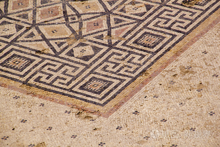 Herods 期遗址在该撒利亚与保存片段的马赛克。以色列