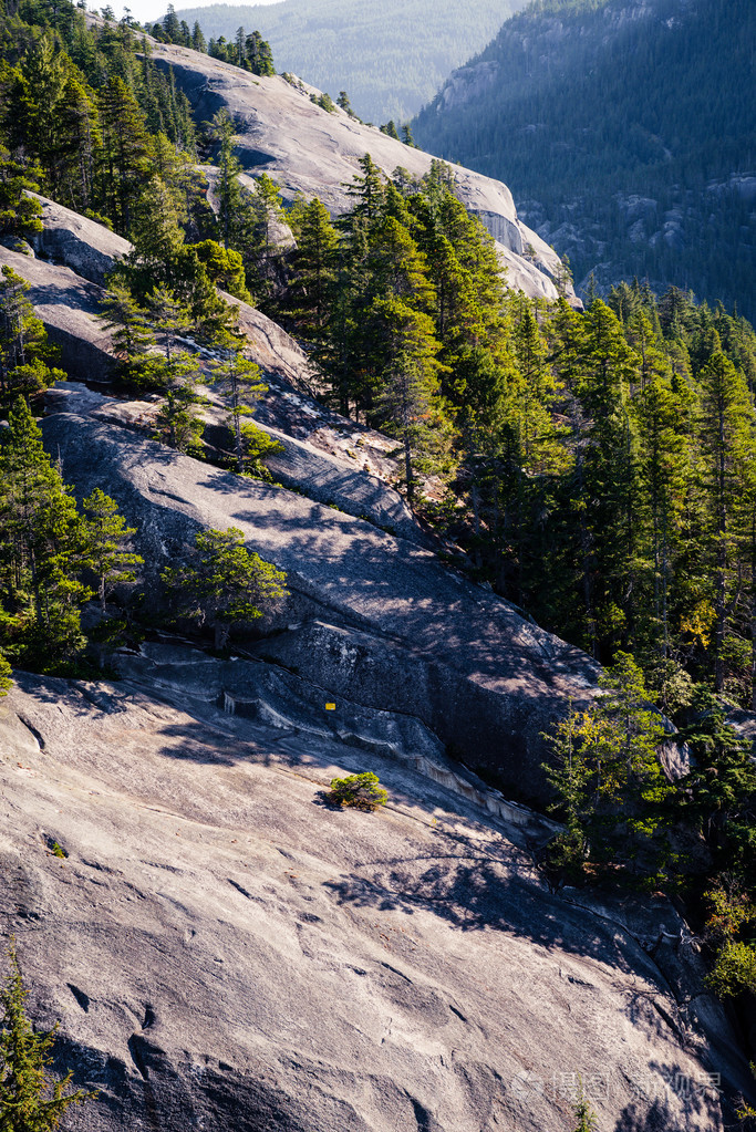 在加拿大的山地景观