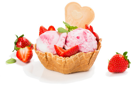 香草味和草莓冰淇淋图片