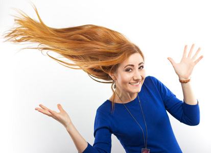 漂亮苗条的女孩的发型.发型照片