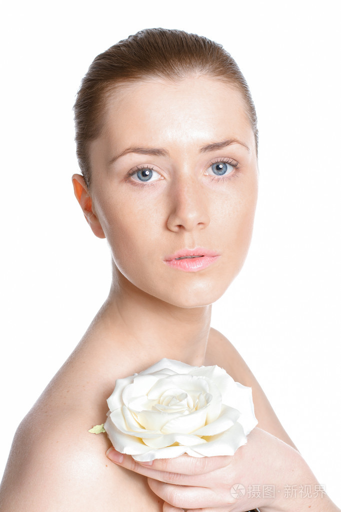 美丽的女子和光洁的皮肤