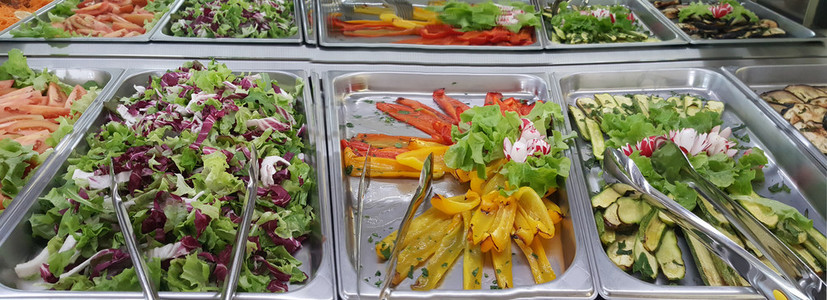 彩色蔬菜自助餐照片
