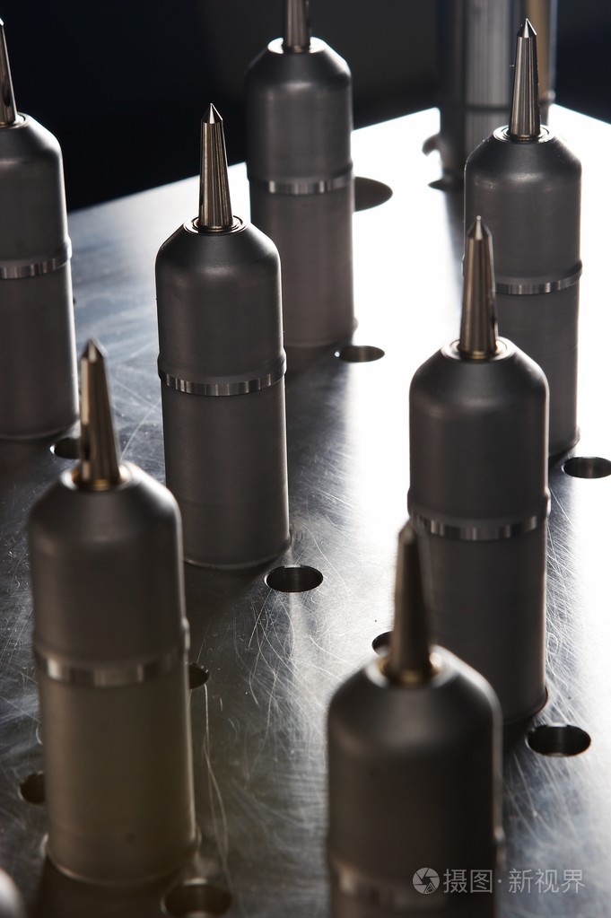 锋利的金属物品