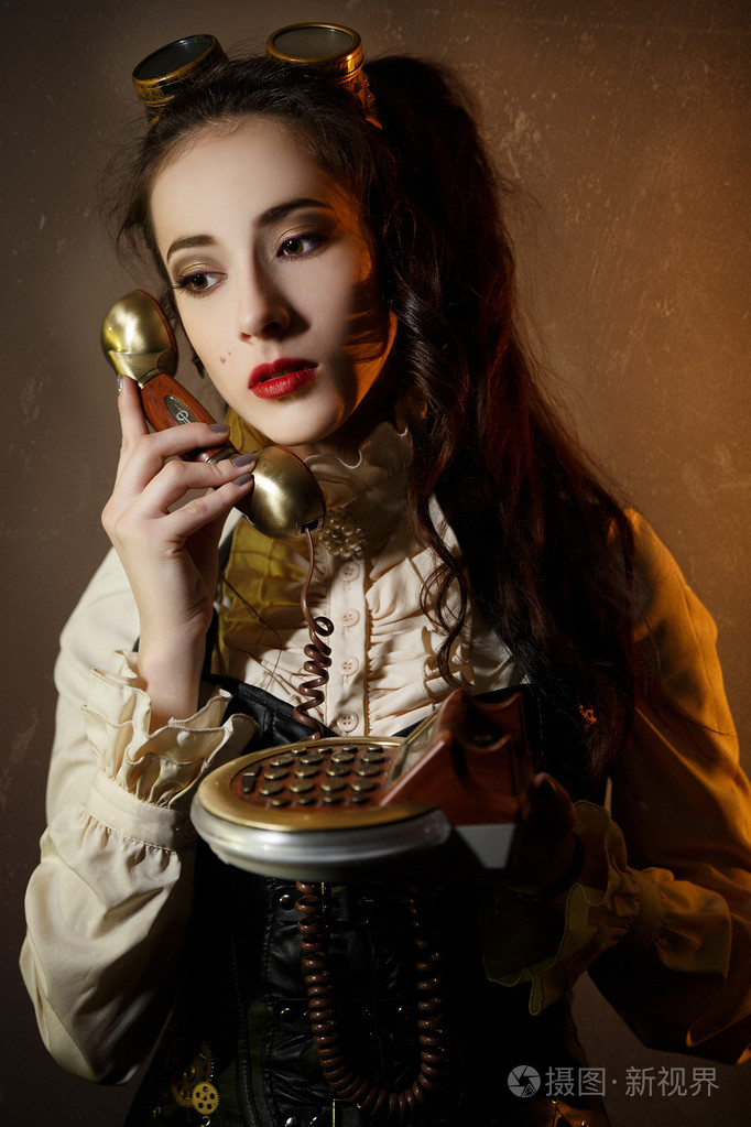 蒸汽朋克风格的年轻女孩