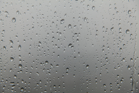 雨水滴在玻璃上带有灰色背景相似素材图片 摄图新视界