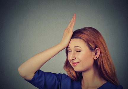 心惊肉跳图片-心惊肉跳素材-心惊肉跳插画-摄图新视界