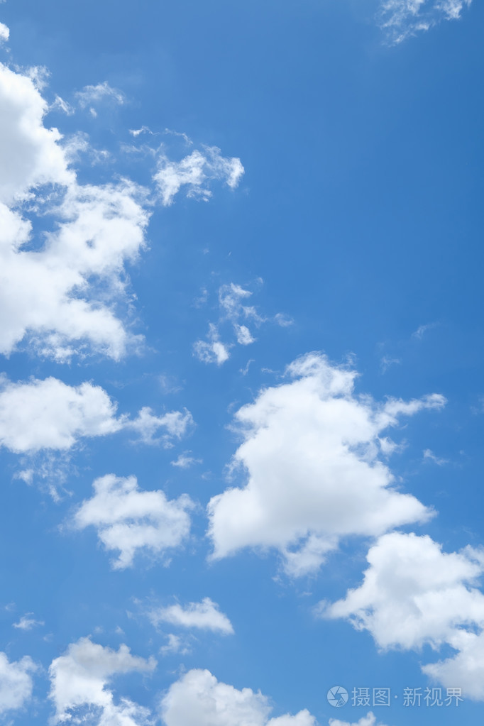 蓝蓝的天空云