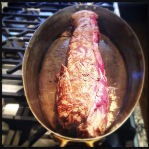 腰肉 里脊肉 蛋白质 鱼片 热的 气体 眼睛 平底锅 厨房