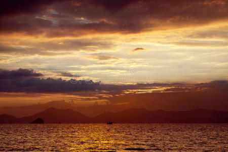 自然 美丽的 娱乐 海滩 海湾 黎明 天空 海景 目的地