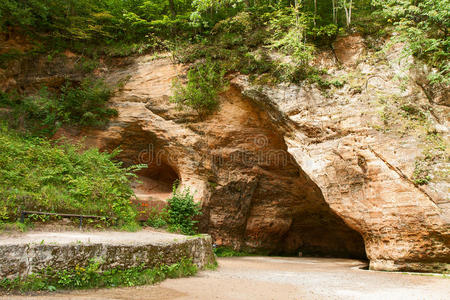 古特曼的洞穴