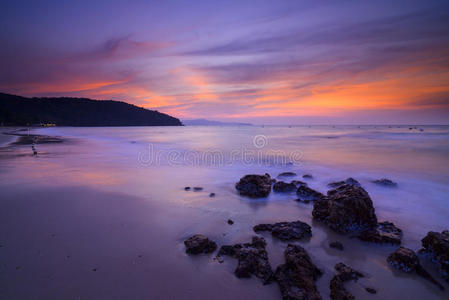 春天 傍晚 场景 岩石 太阳 颜色 风景 海洋 海景 海湾