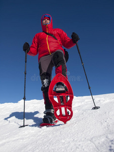 极点 旅游业 男人 天空 雪鞋 攀登 齿轮 活动 风险 天气