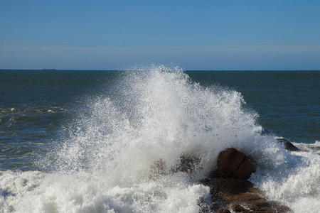 海滩 滚筒 暴风雨 自然 喷雾 天空 权力 崩溃 夏天 放松