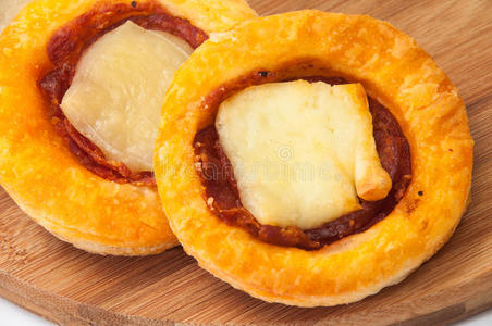 自制 火腿 特写镜头 烹饪 奶酪 文化 面团 地壳 意大利语
