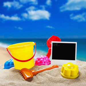 海滩 游戏 野餐 天空 闲暇 颜色 美丽的 水桶 活动 玩具