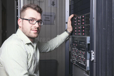 服务器机房网络工程师