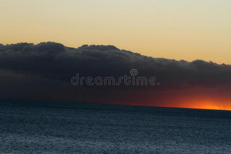 风景 夏天 自然 假日 太阳光 天际线 和平 海洋 悬崖