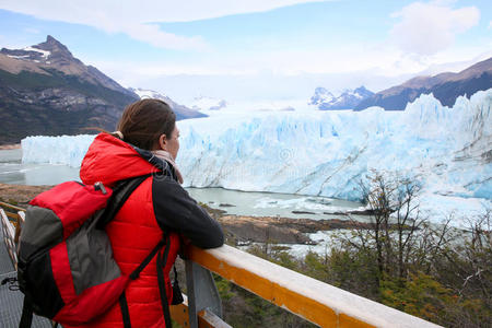 旅行 阿根廷人 背包 公园 冰川 全景 腹膜 人行天桥 阿根廷
