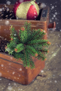 木制背景上装饰性圣诞构图