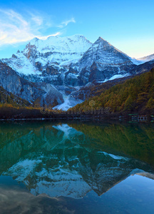 草地 亚丁 草坪 杰贝尔 风景 稻城 标准 小山 发光 十月